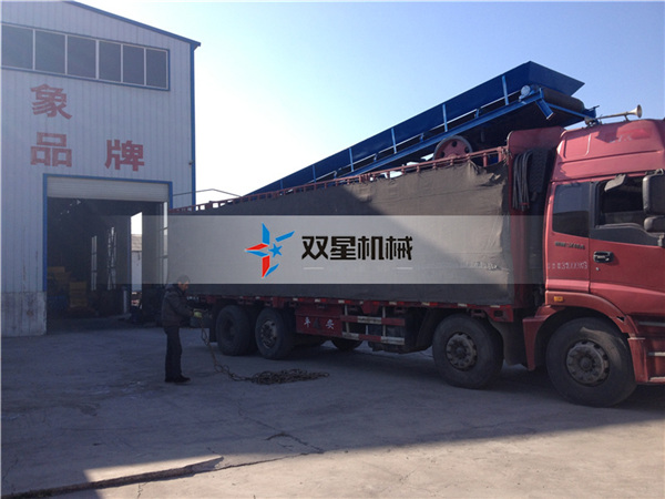 <a href='https://www.sxssj08.com' target='_blank'><span>金属撕碎机</span></a>设备发往四川成都