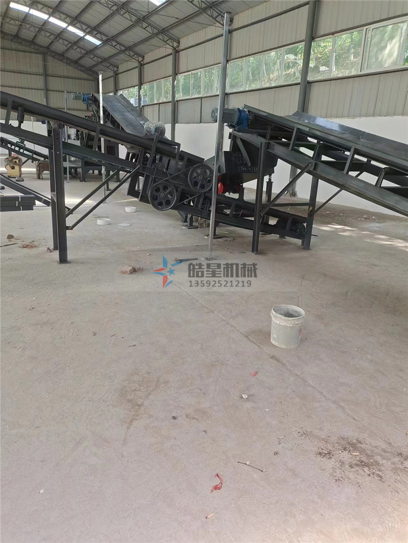 金属撕碎机设备的进料方式有哪些